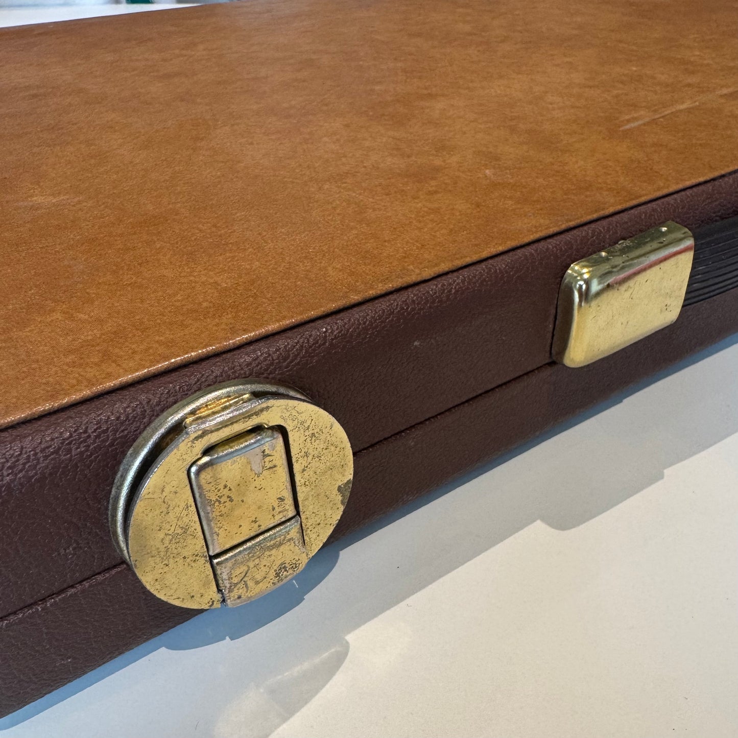 Vintage Backgammon Set - Vegan Case & Bakelite Pieces